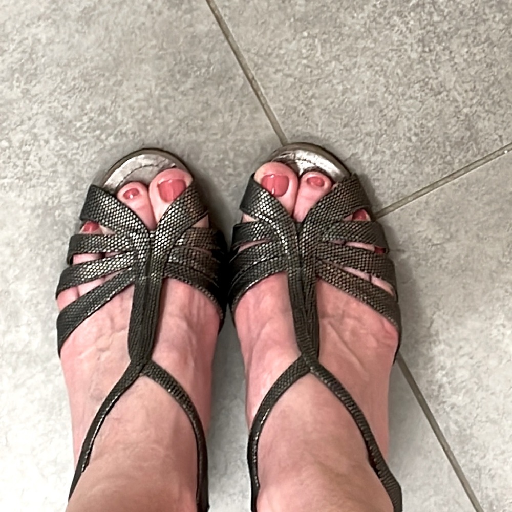 BCBG gunmetal metallic embossed leather t-strap heeled sandal